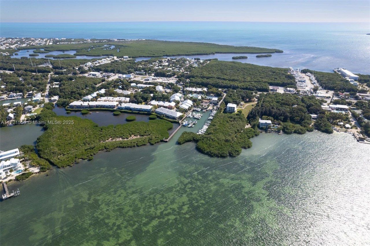 9826 Leeward Ave, Unit 9826, Key Largo, FL 33037 Photo