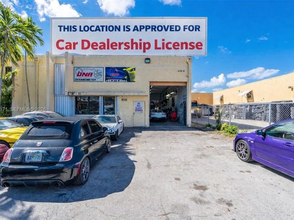 2700 W 79th St, Hialeah, FL 33016