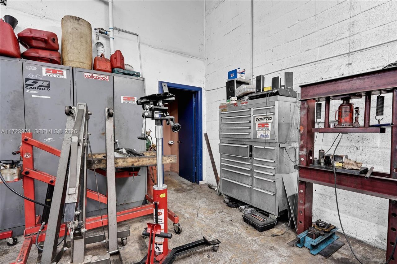 2700 W 79th St, Hialeah, FL 33016 Photo