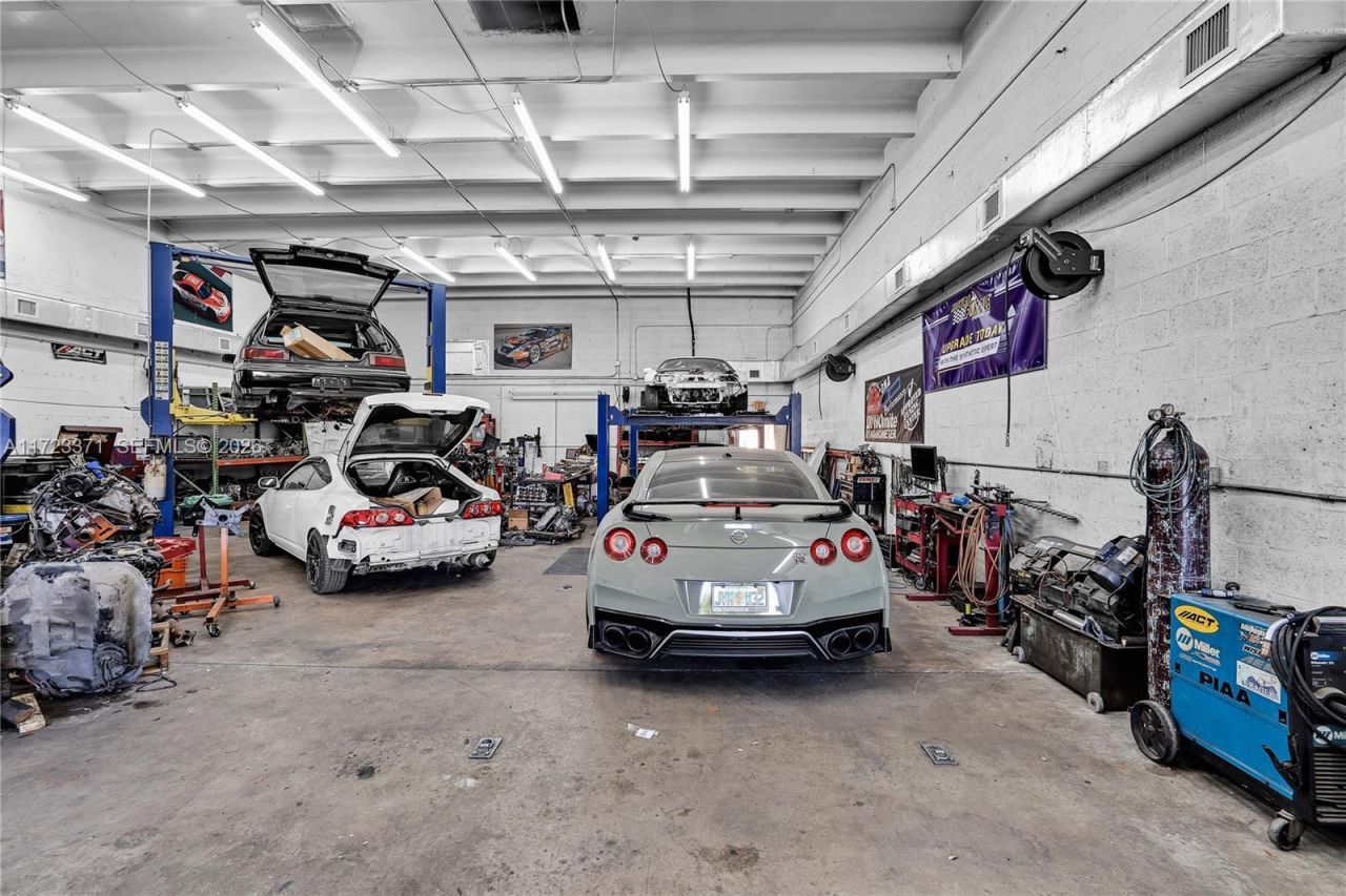 2700 W 79th St, Hialeah, FL 33016 Photo