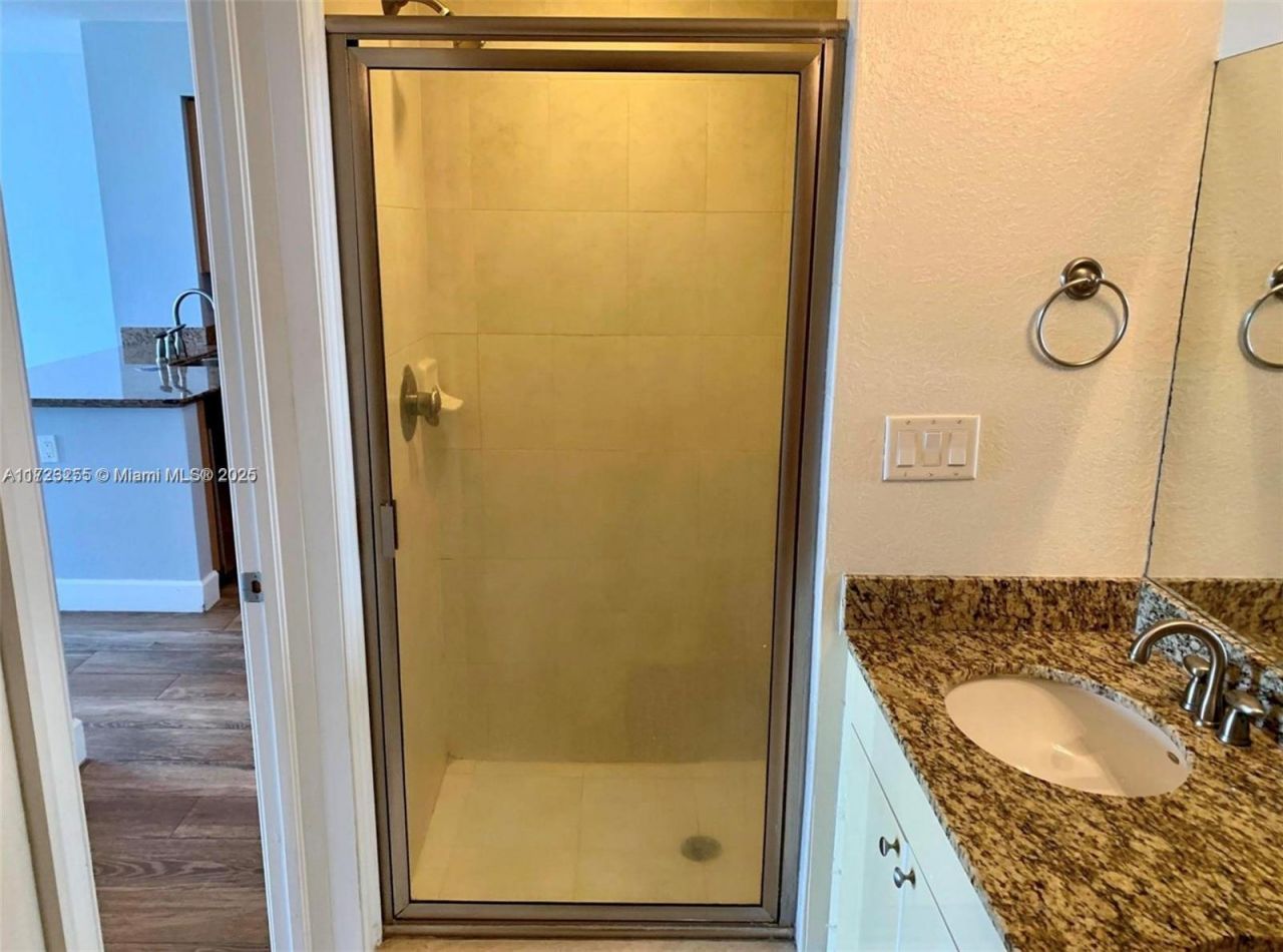 1830 Radius Dr, Unit 810, Hollywood, FL 33020 Photo