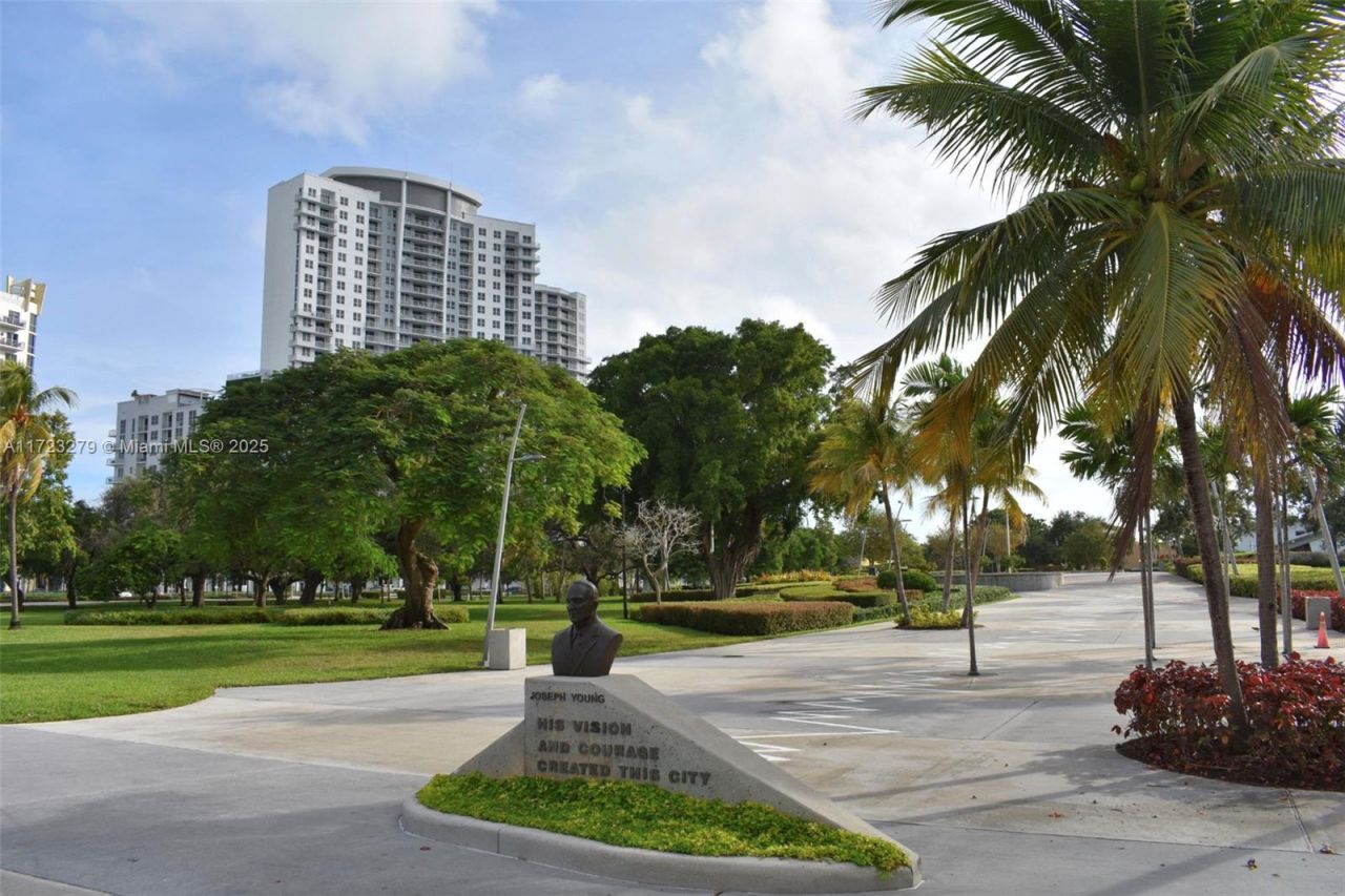 1830 Radius Dr, Unit 421, Hollywood, FL 33020 Photo