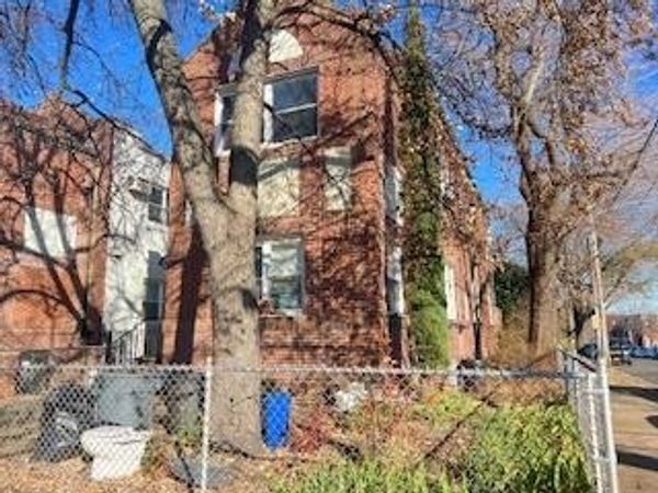 35-19 21 Avenue, Astoria, NY 11105