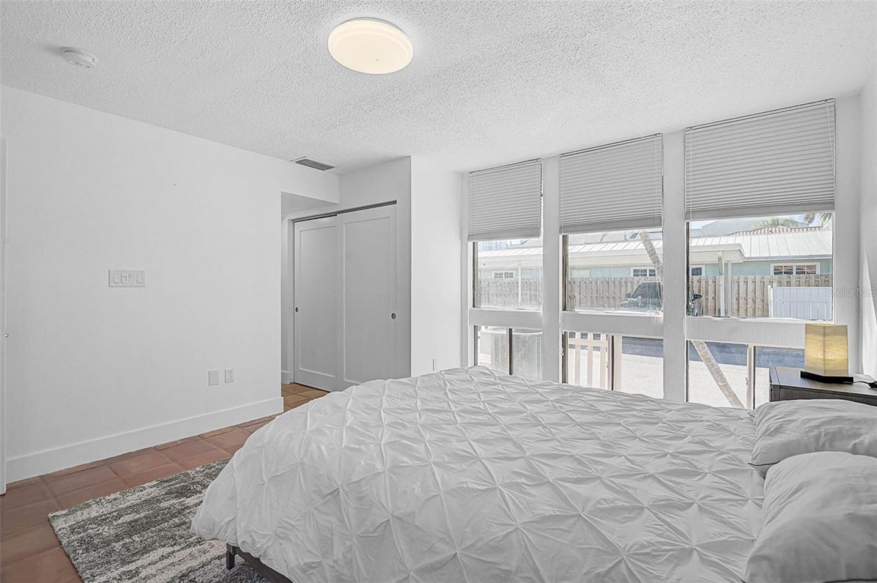 800 S Blvd Of Presidents, Unit 12, Sarasota, FL 34236 Photo