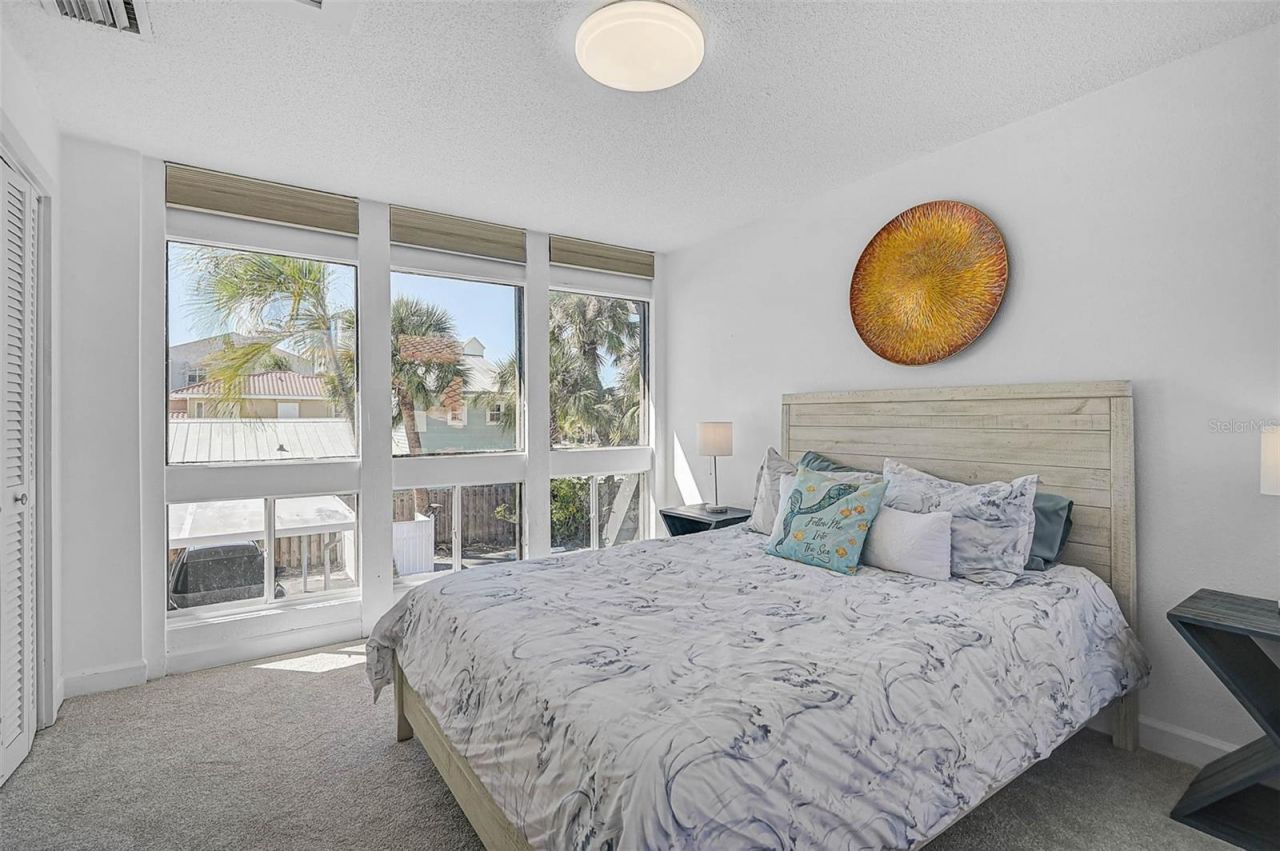 800 S Blvd Of Presidents, Unit 12, Sarasota, FL 34236 Photo