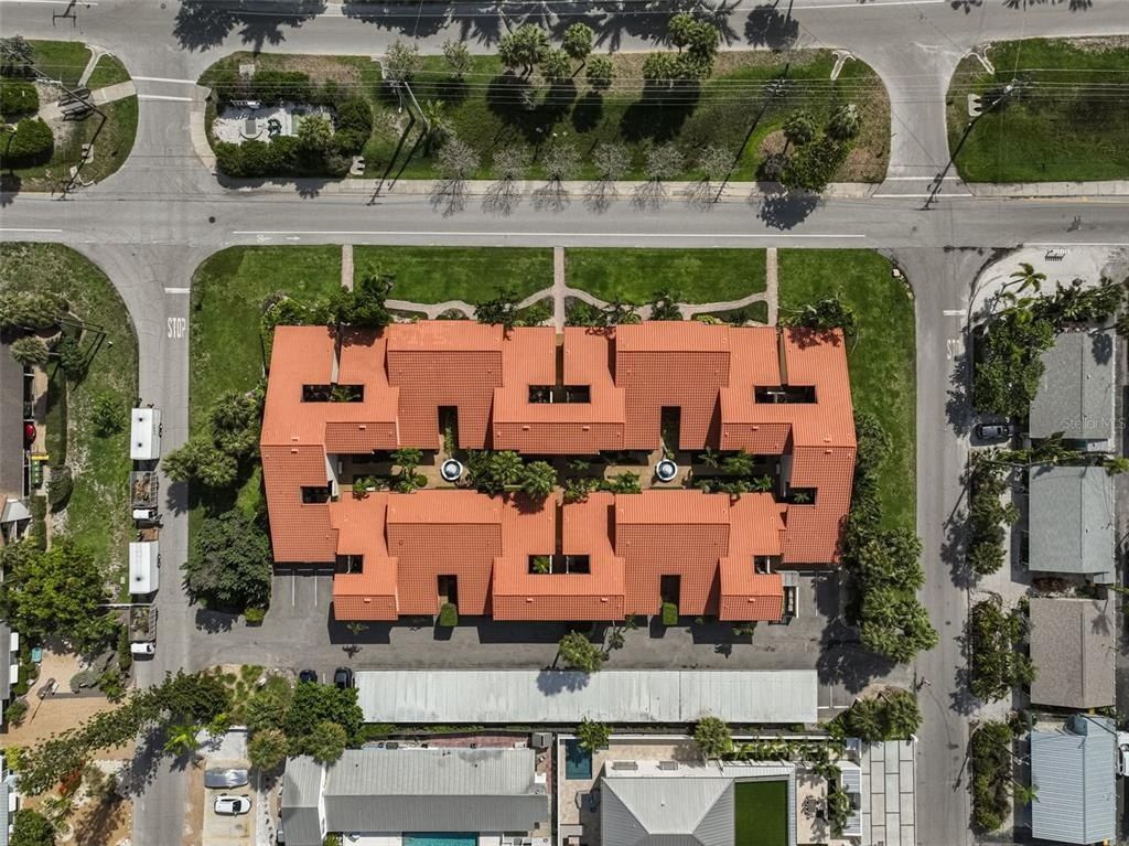 800 S Blvd Of Presidents, Unit 12, Sarasota, FL 34236 Photo