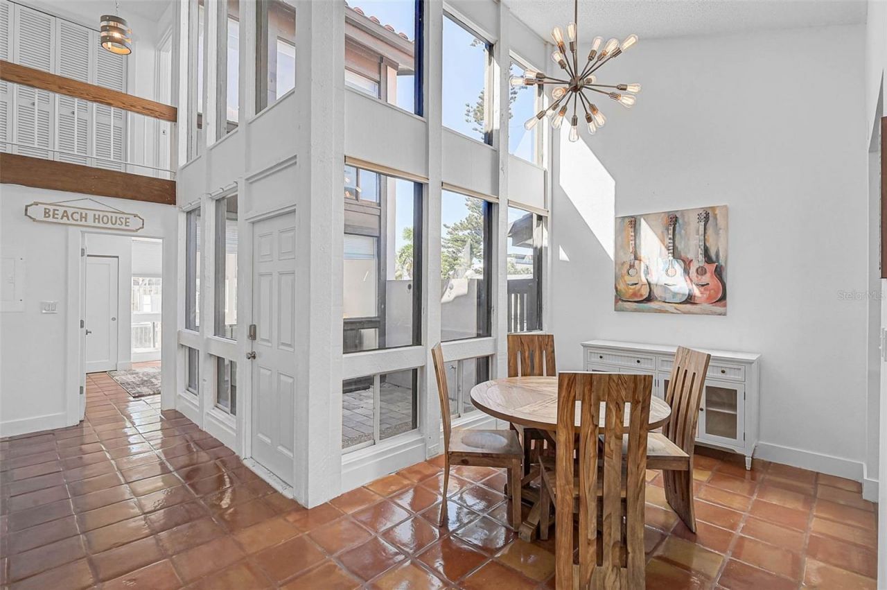 800 S Blvd Of Presidents, Unit 12, Sarasota, FL 34236 Photo