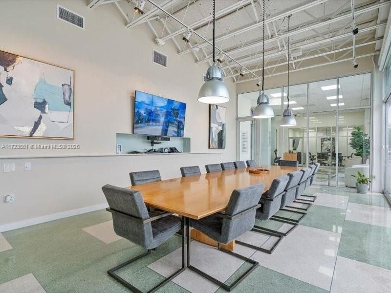 2404 Hollywood Blvd, Hollywood, FL 33020 Photo