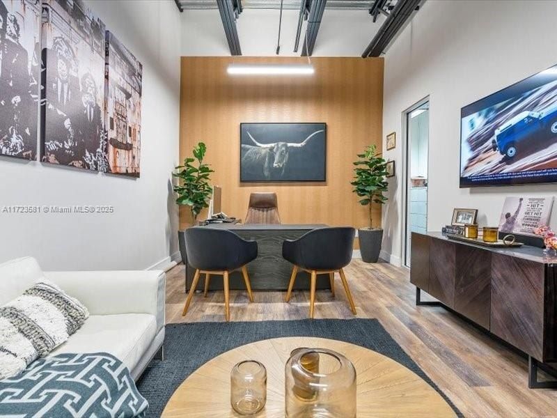 2404 Hollywood Blvd, Hollywood, FL 33020 Photo