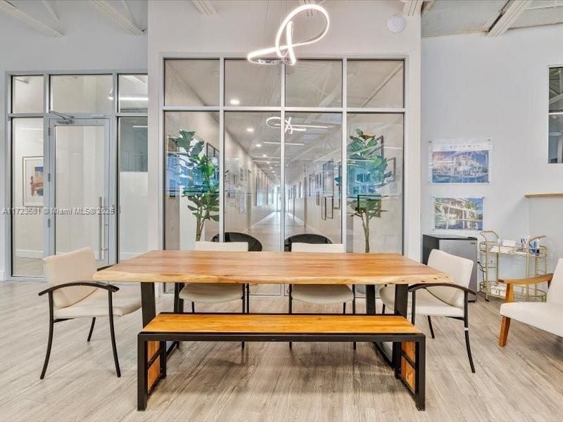 2404 Hollywood Blvd, Hollywood, FL 33020 Photo