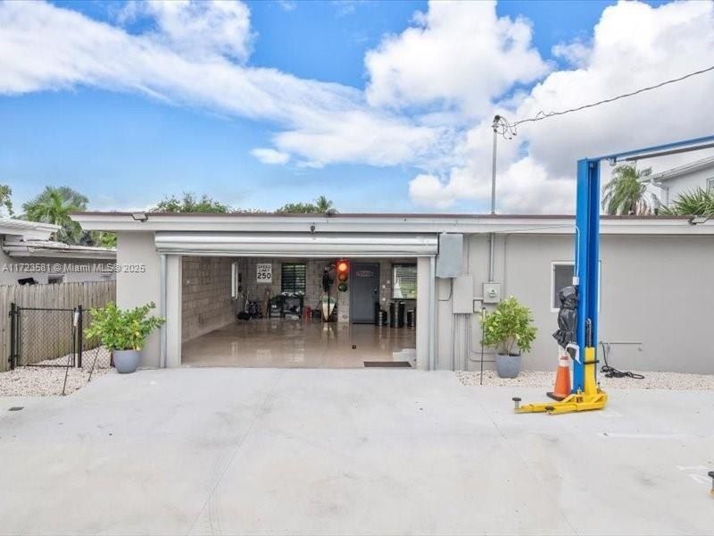 2404 Hollywood Blvd, Hollywood, FL 33020 Photo