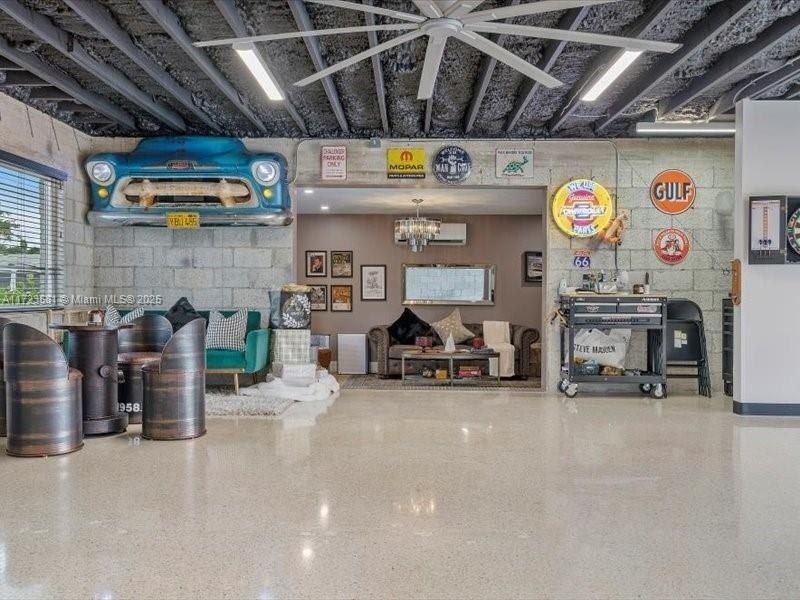 2404 Hollywood Blvd, Hollywood, FL 33020 Photo