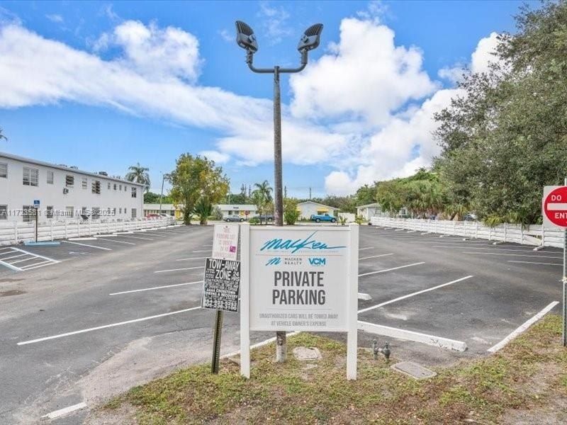 2404 Hollywood Blvd, Hollywood, FL 33020 Photo