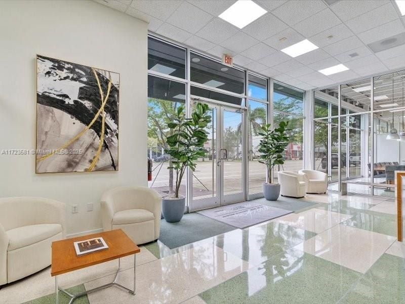 2404 Hollywood Blvd, Hollywood, FL 33020 Photo