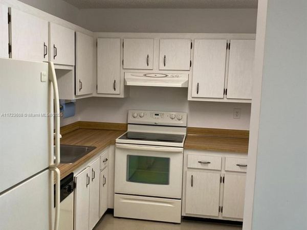 1800 SW 81st Ave, Unit 1407, North Lauderdale, FL 33068