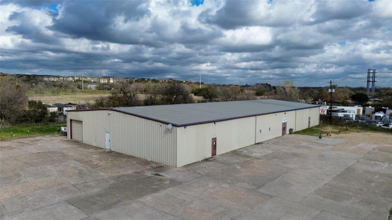 4402 Brandt Rd, Austin, TX 78744 Main Photo