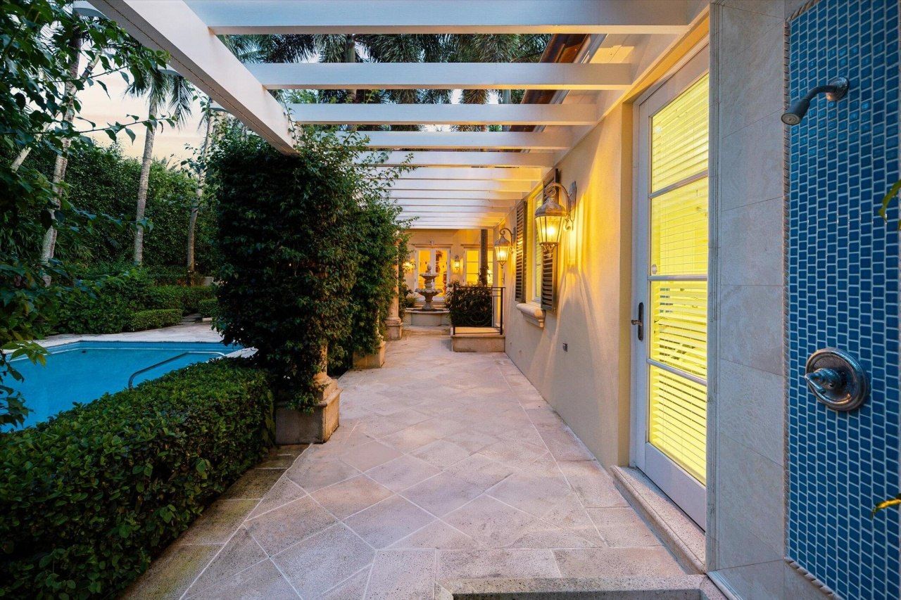 223 Coral Lane, Palm Beach, FL 33480 Photo