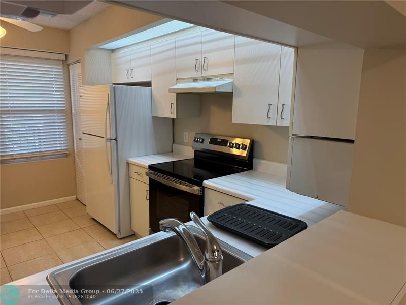 571 SW 142nd Avenue, Unit 413-O, Pembroke Pines, FL 33027 Photo