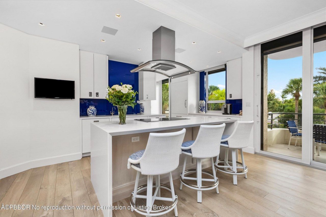 120 Sunset Avenue W, Unit 3A, Palm Beach, FL 33480 Photo