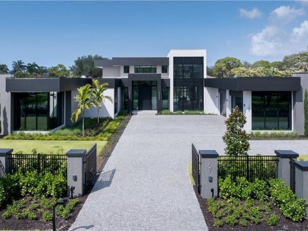 107 Myrtle RD, NAPLES, FL 34108