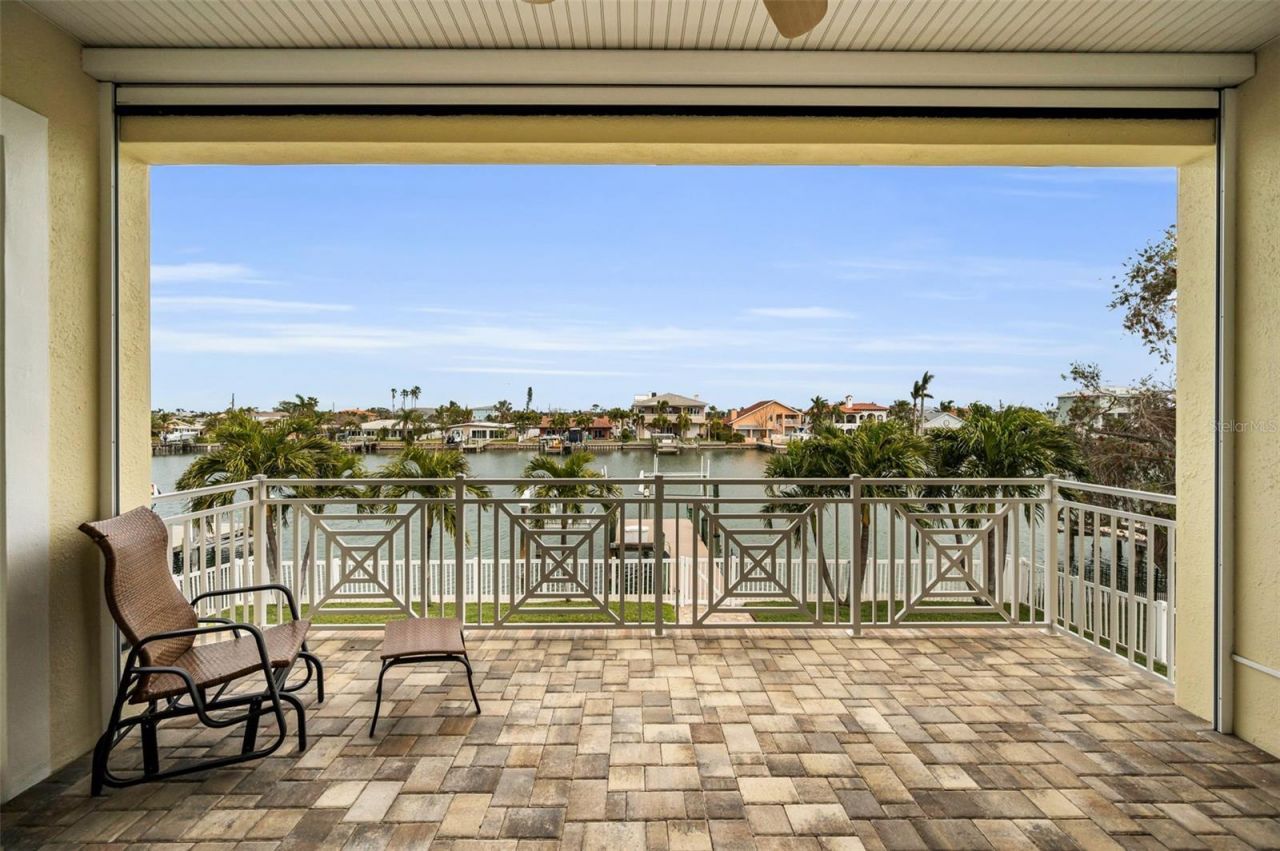 11325 5th Street E, Treasure Island, FL 33706 Photo