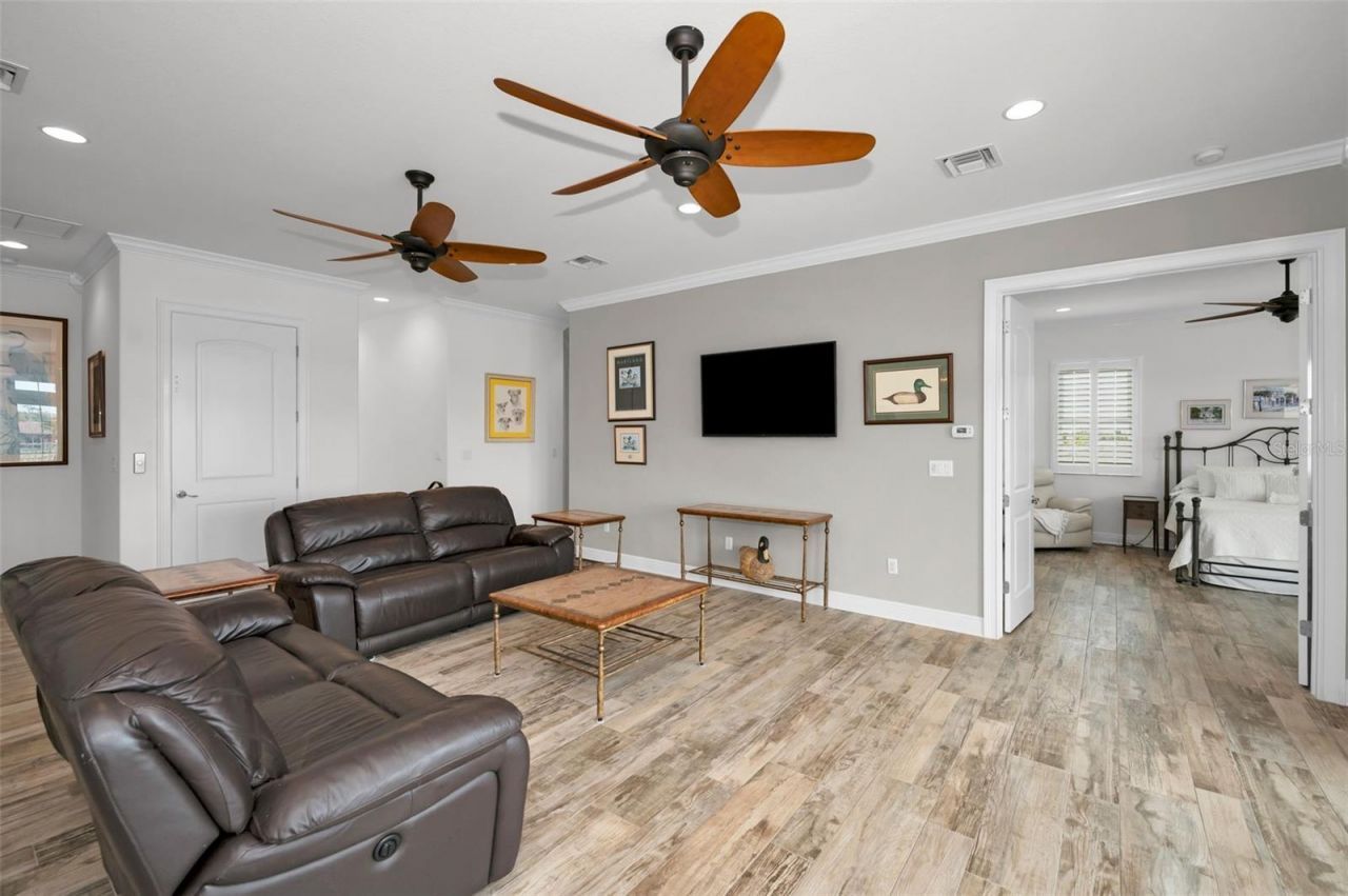11325 5th Street E, Treasure Island, FL 33706 Photo