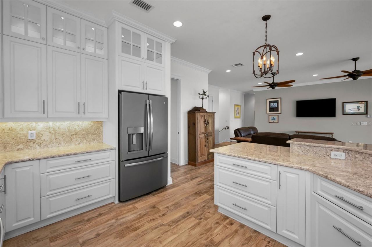 11325 5th Street E, Treasure Island, FL 33706 Photo
