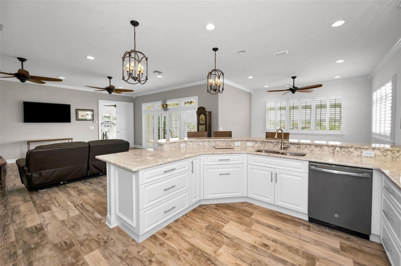 11325 5th Street E, Treasure Island, FL 33706 Photo