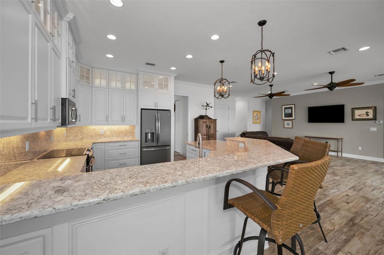 11325 5th Street E, Treasure Island, FL 33706 Photo