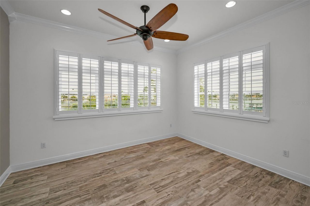 11325 5th Street E, Treasure Island, FL 33706 Photo