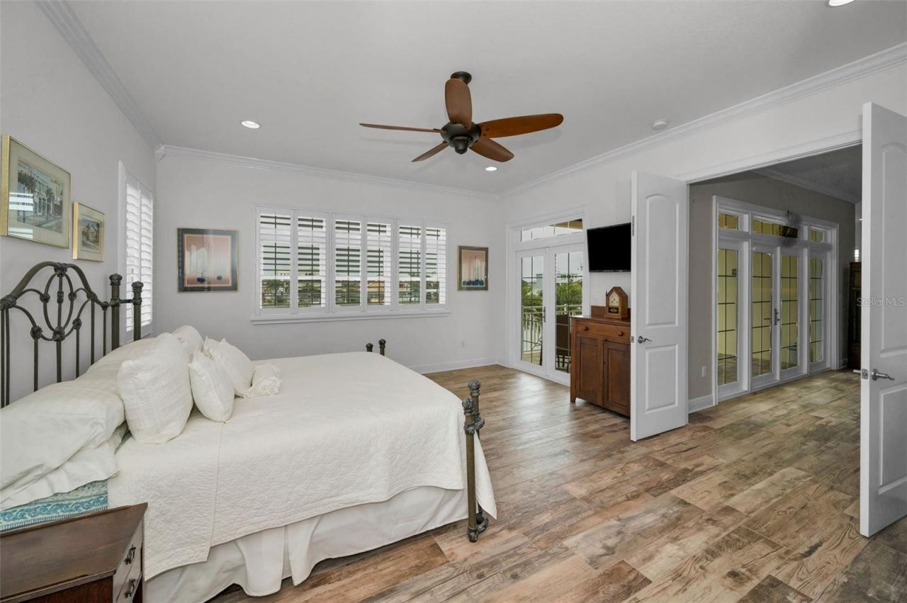 11325 5th Street E, Treasure Island, FL 33706 Photo