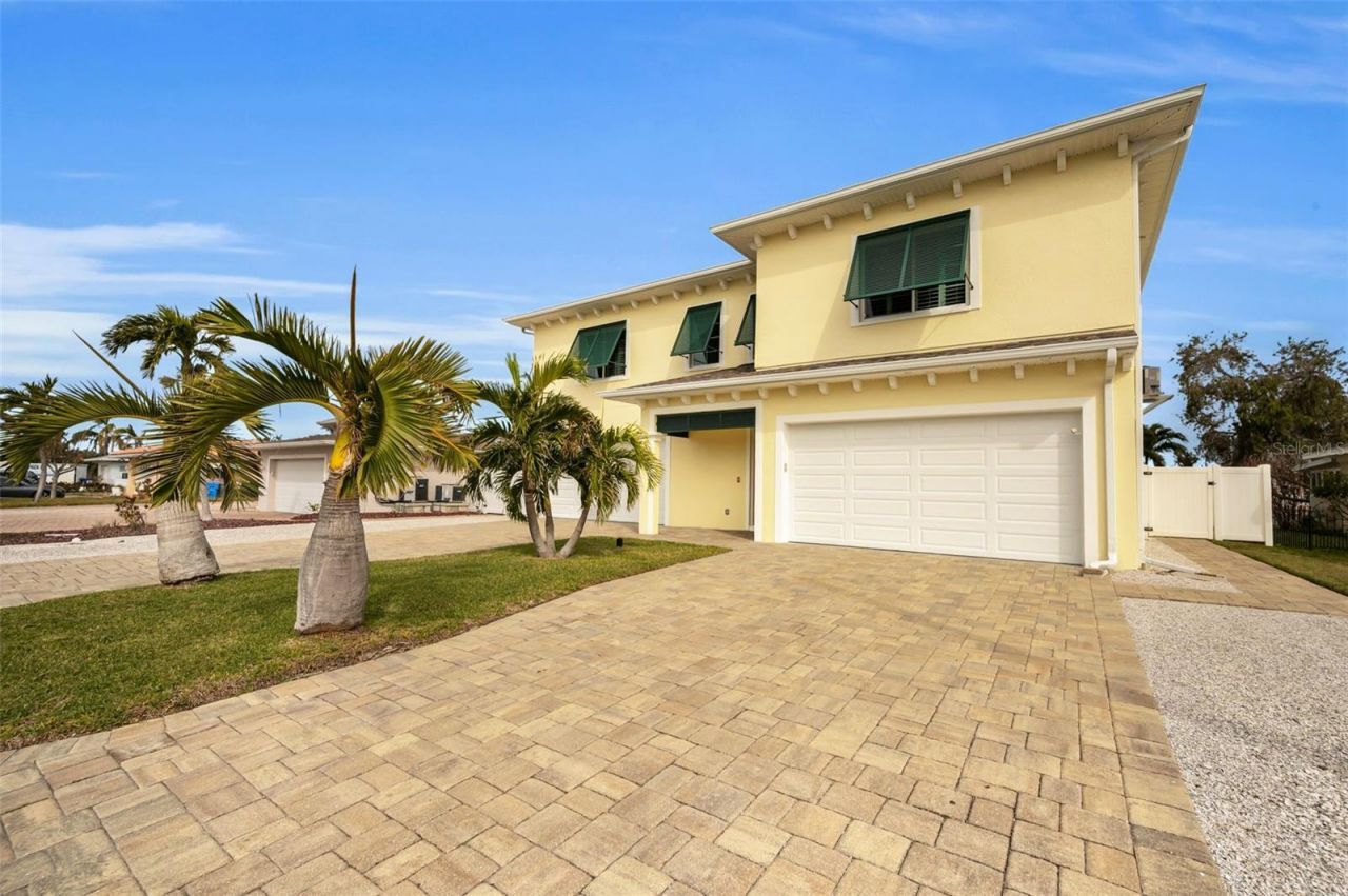 11325 5th Street E, Treasure Island, FL 33706 Photo