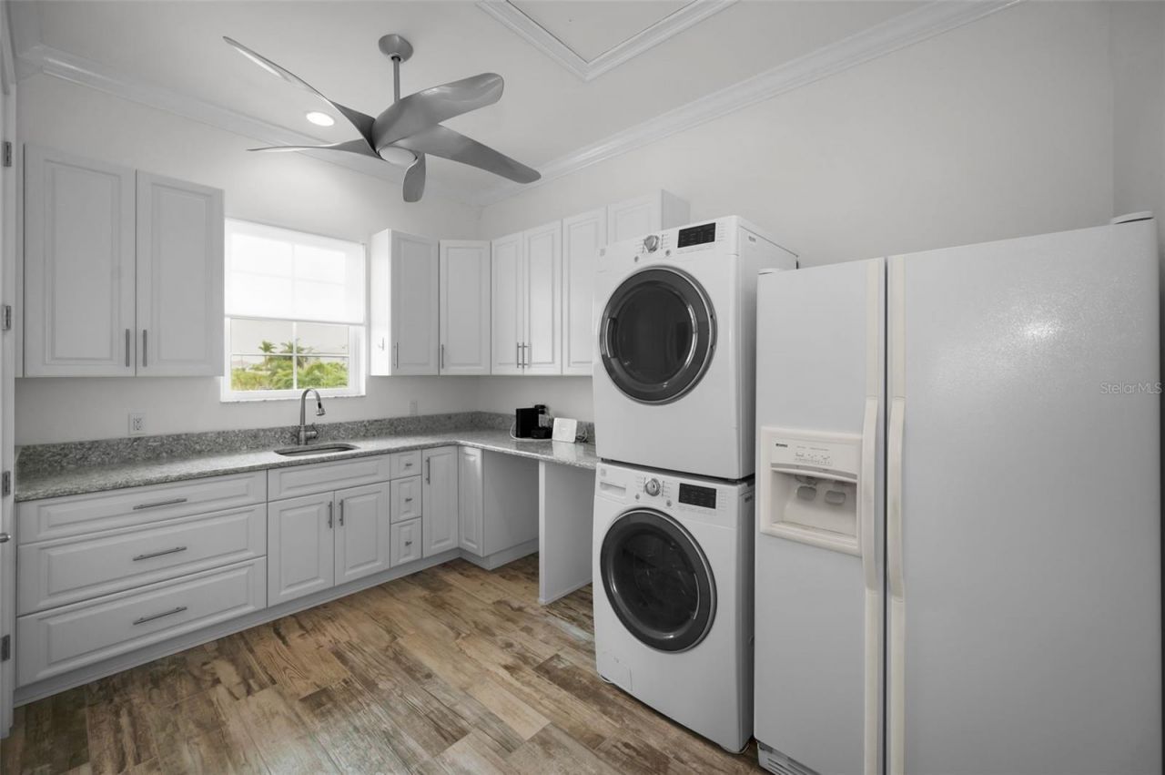 11325 5th Street E, Treasure Island, FL 33706 Photo