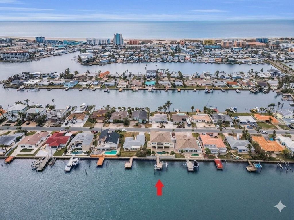 11325 5th Street E, Treasure Island, FL 33706 Photo