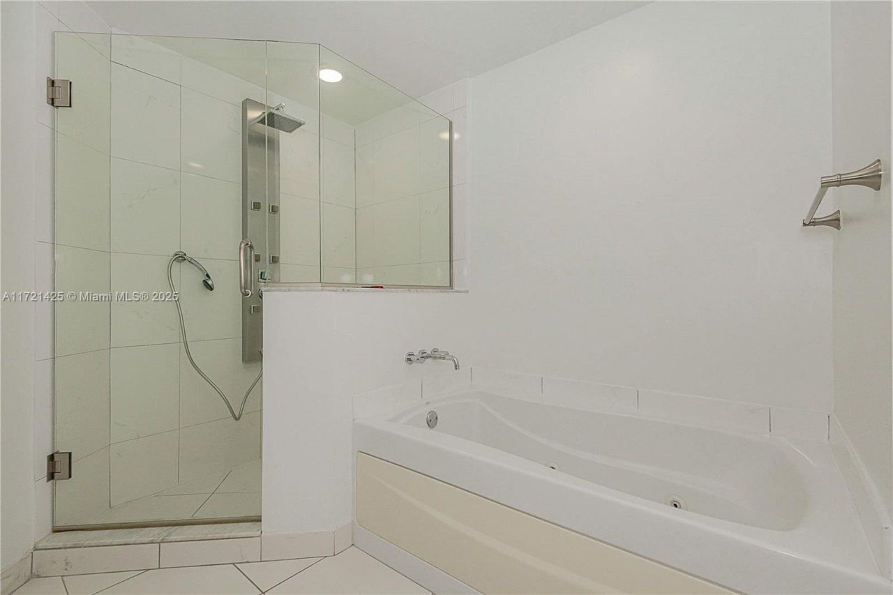 55 SE 6th St, Unit 1507, Miami, FL 33131 Photo