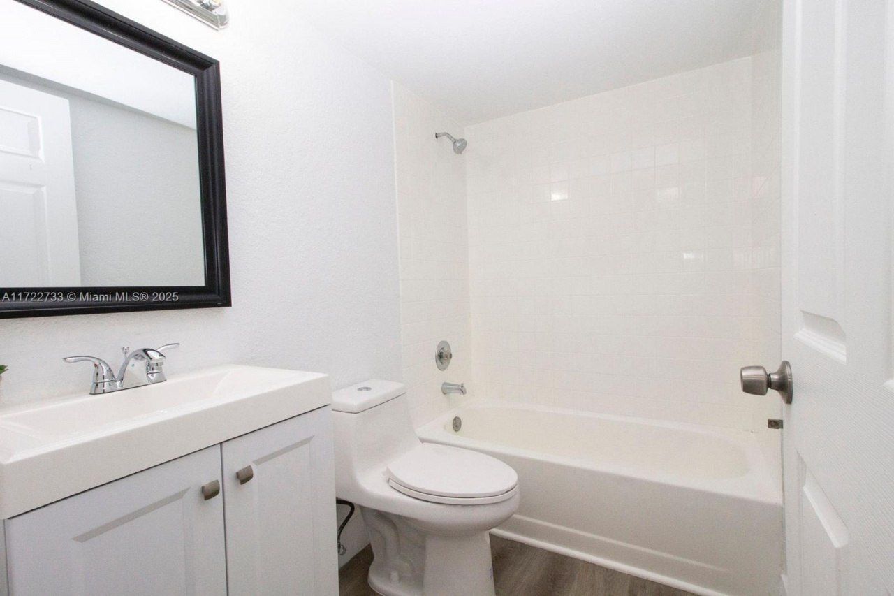 8240 SW 210 Th, Unit 320, Cutler Bay, FL 33189 Photo