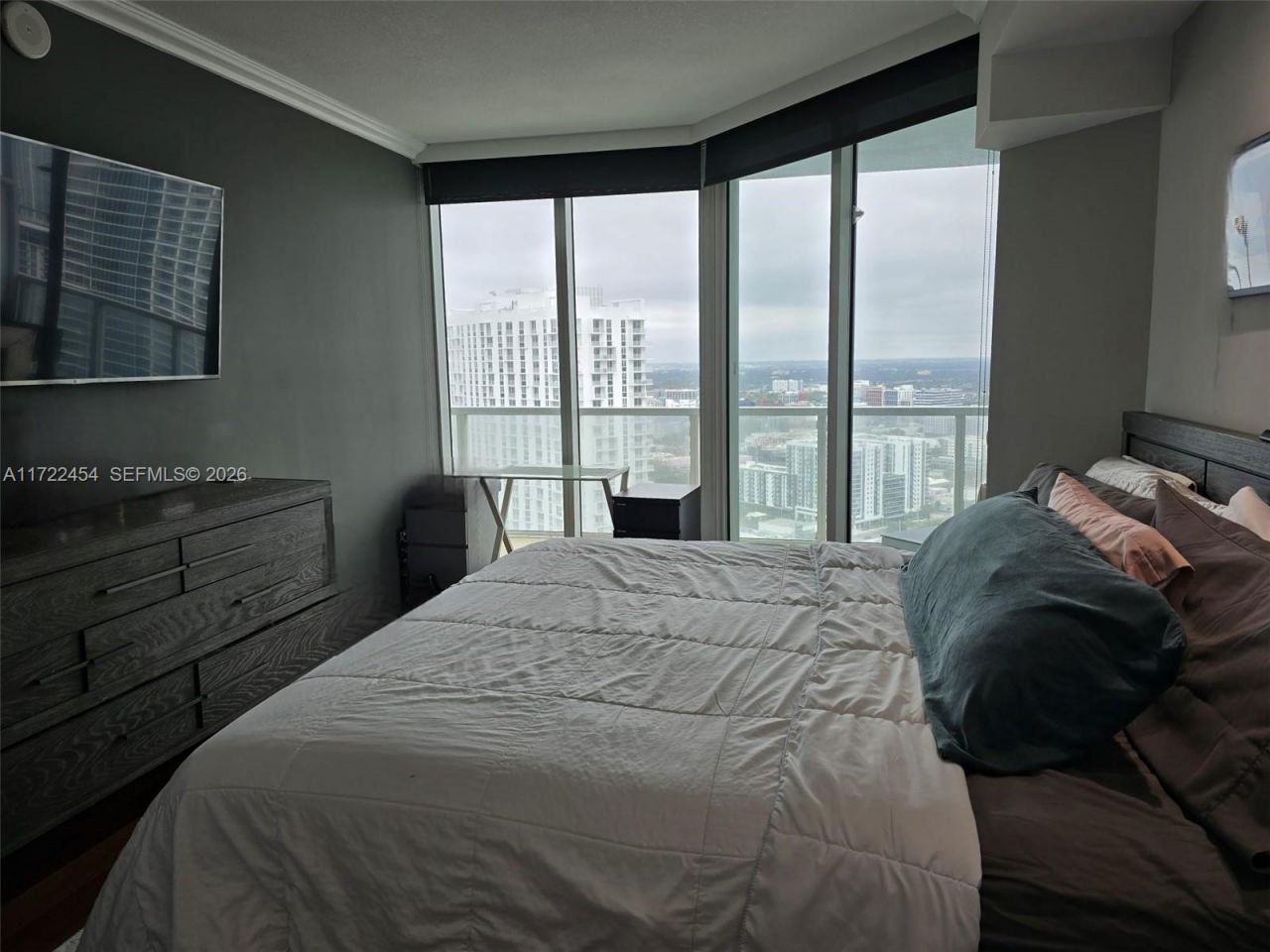 1900 Bayshore Dr, Unit 3518, Miami, FL 33132 Photo