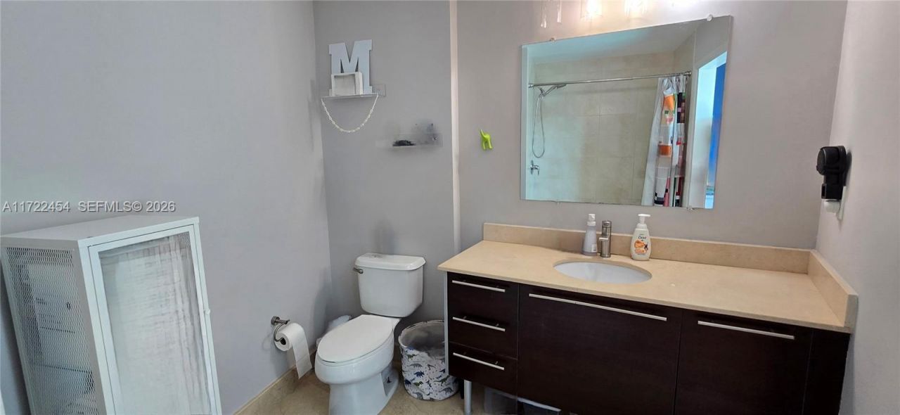 1900 Bayshore Dr, Unit 3518, Miami, FL 33132 Photo