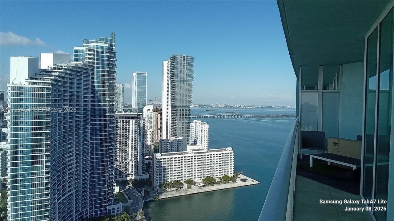 1900 Bayshore Dr, Unit 3518, Miami, FL 33132 Photo