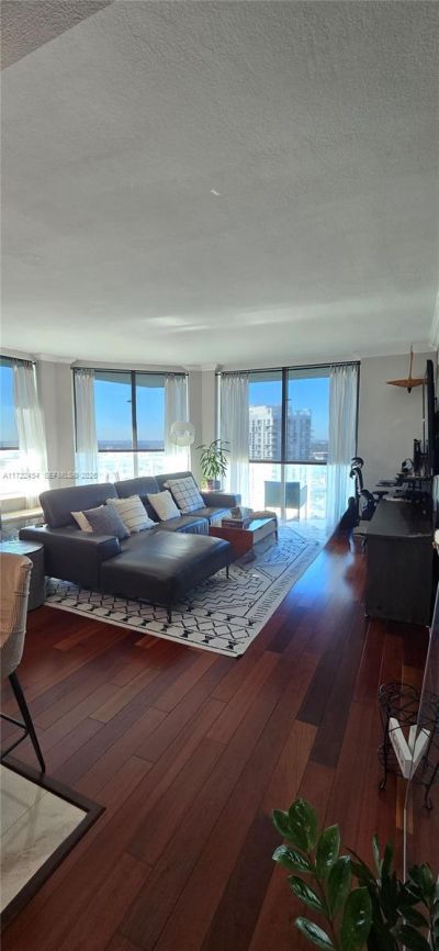 1900 Bayshore Dr, Unit 3518, Miami, FL 33132 Photo