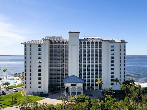 17080 Harbour Point DR, Unit 211, FORT MYERS, FL 33908