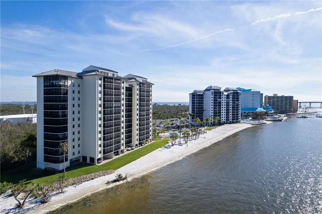 17080 Harbour Point Dr, Unit 211, Fort Myers, FL 33908 Photo