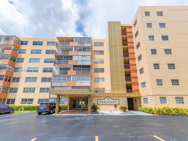 16400 NE 17th Ave, Unit 707, North Miami Beach, FL 33162