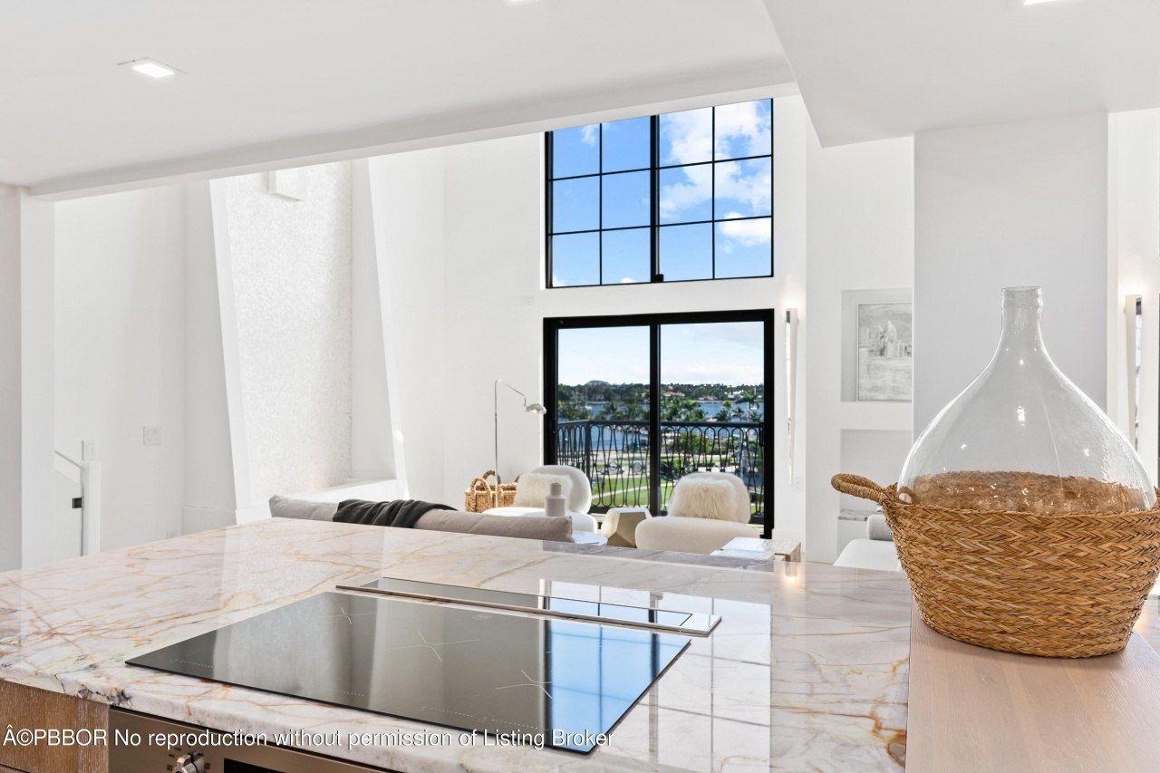 101 N Clematis Street, Unit 412, West Palm Beach, FL 33401 Photo