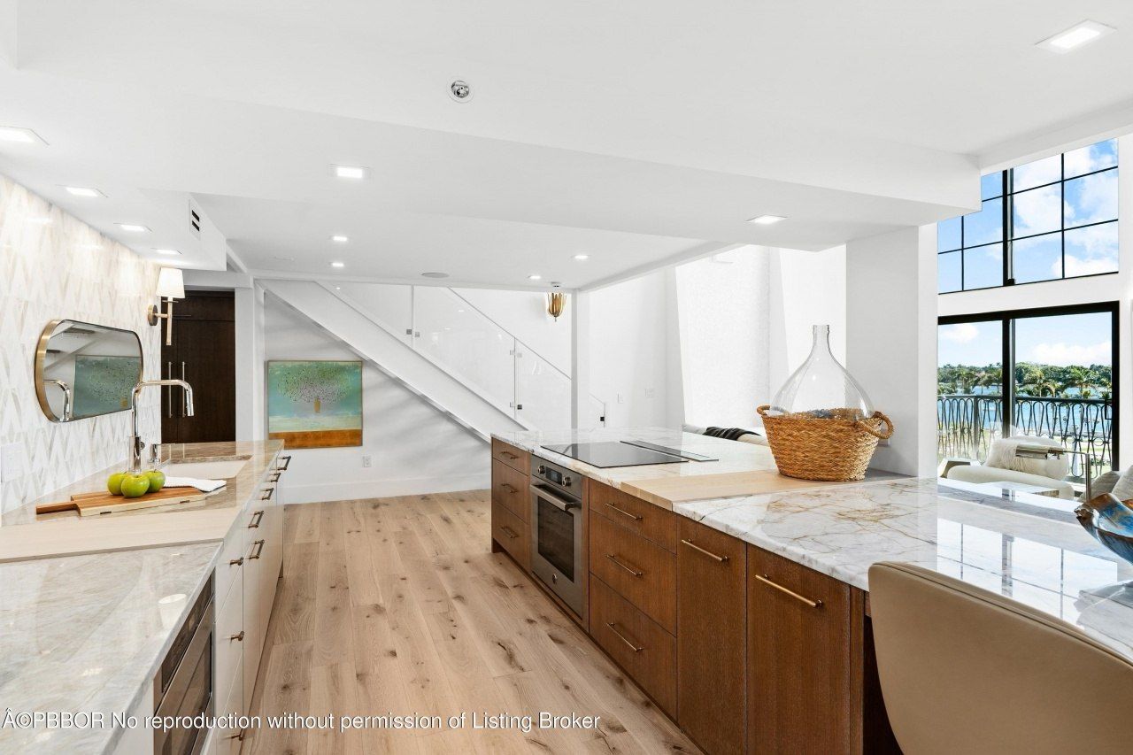 101 N Clematis Street, Unit 412, West Palm Beach, FL 33401 Photo