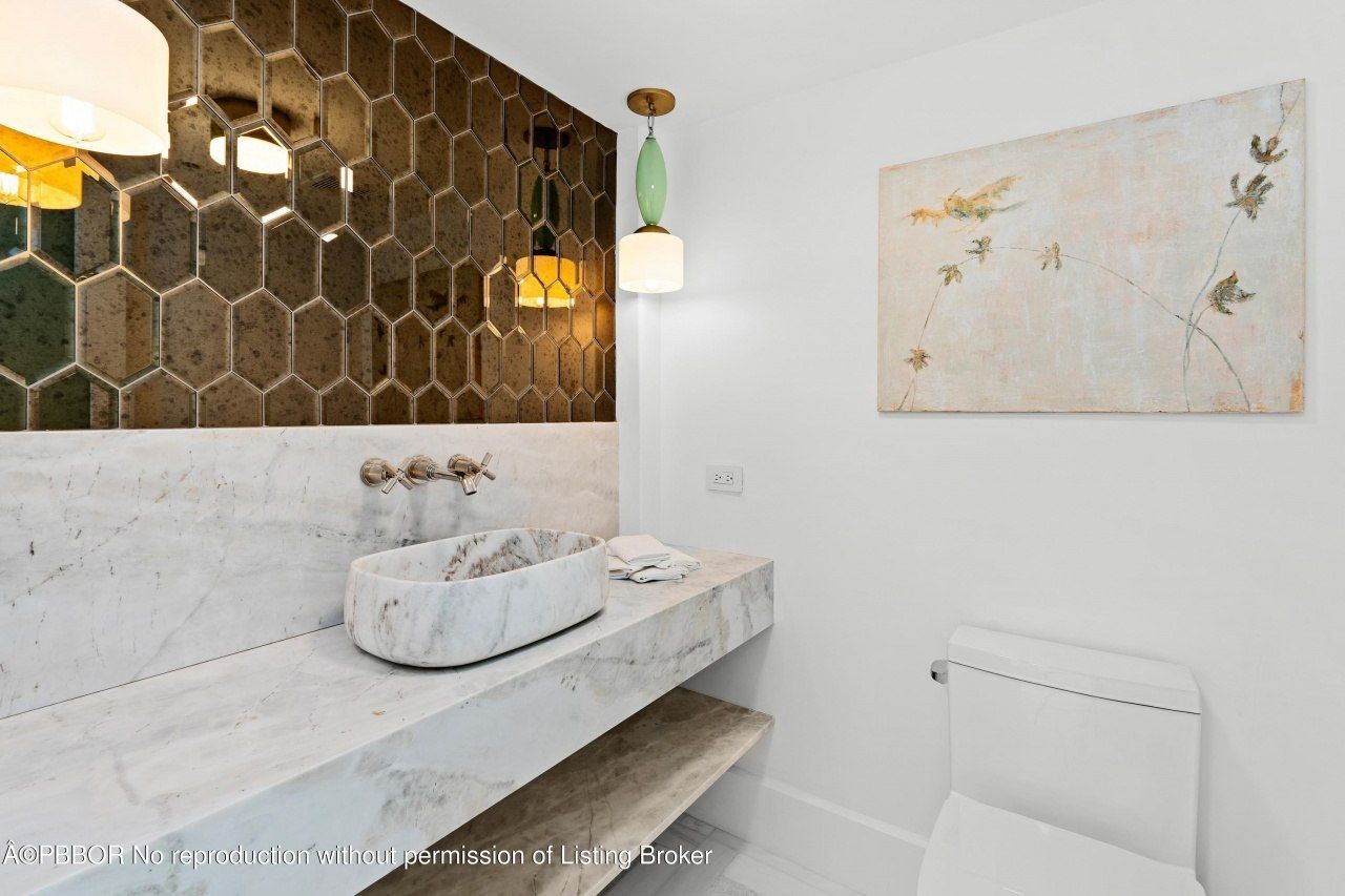 101 N Clematis Street, Unit 412, West Palm Beach, FL 33401 Photo