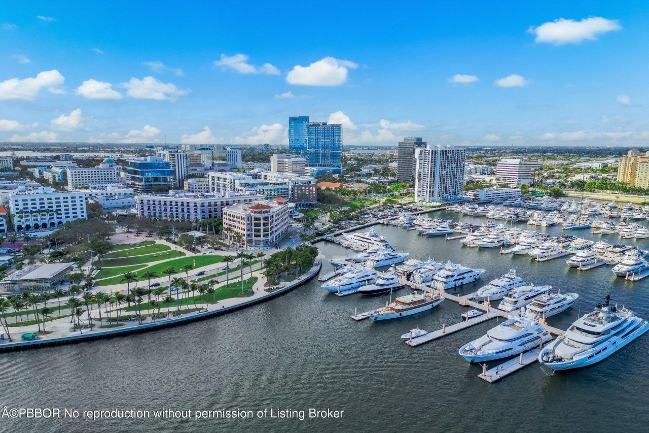 101 N Clematis Street, Unit 412, West Palm Beach, FL 33401 Photo