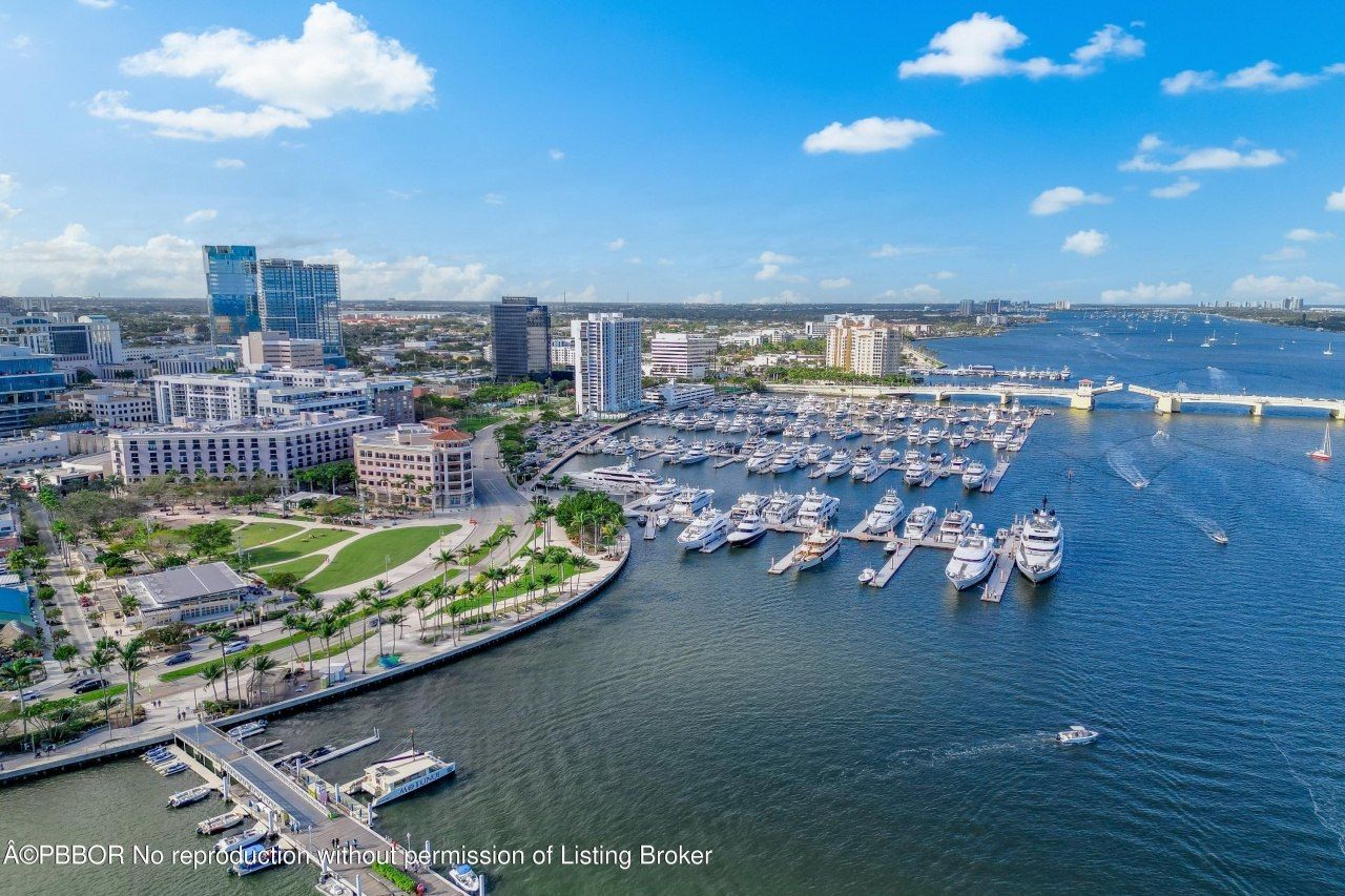 101 N Clematis Street, Unit 412, West Palm Beach, FL 33401 Photo