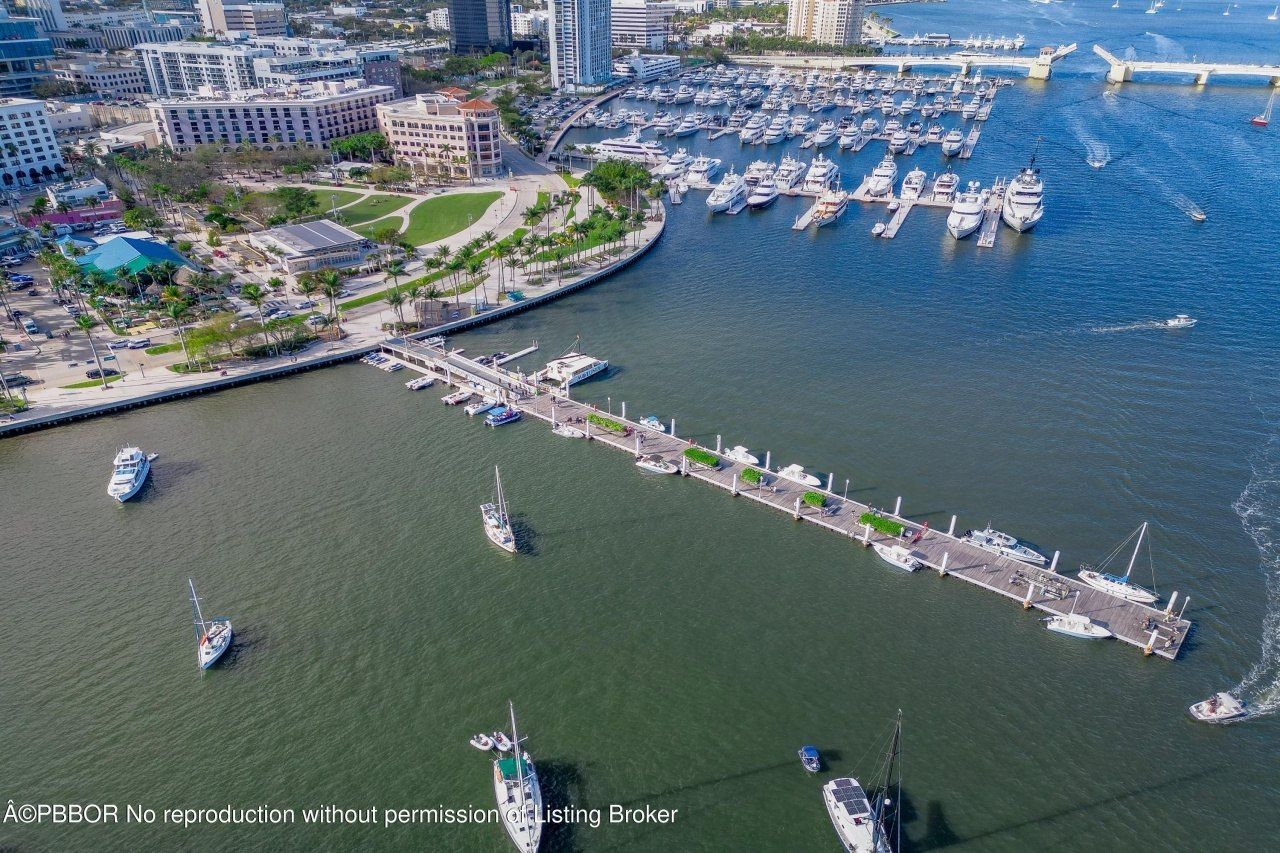 101 N Clematis Street, Unit 412, West Palm Beach, FL 33401 Photo