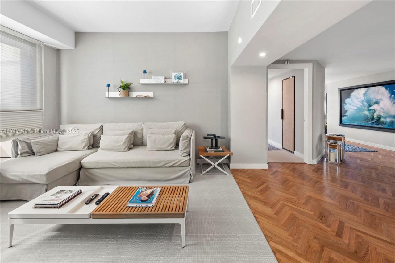 201 Crandon Blvd, Unit 1002, Key Biscayne, FL 33149 Photo